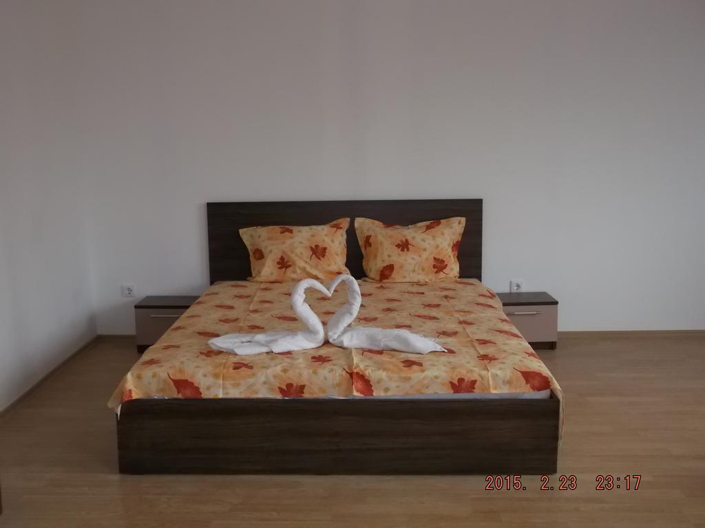 Dima Popova Apartments Tsarevo Quarto foto