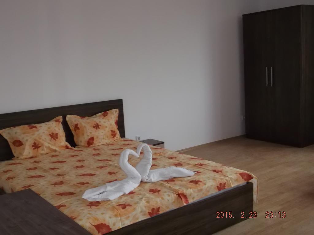 Dima Popova Apartments Tsarevo Quarto foto